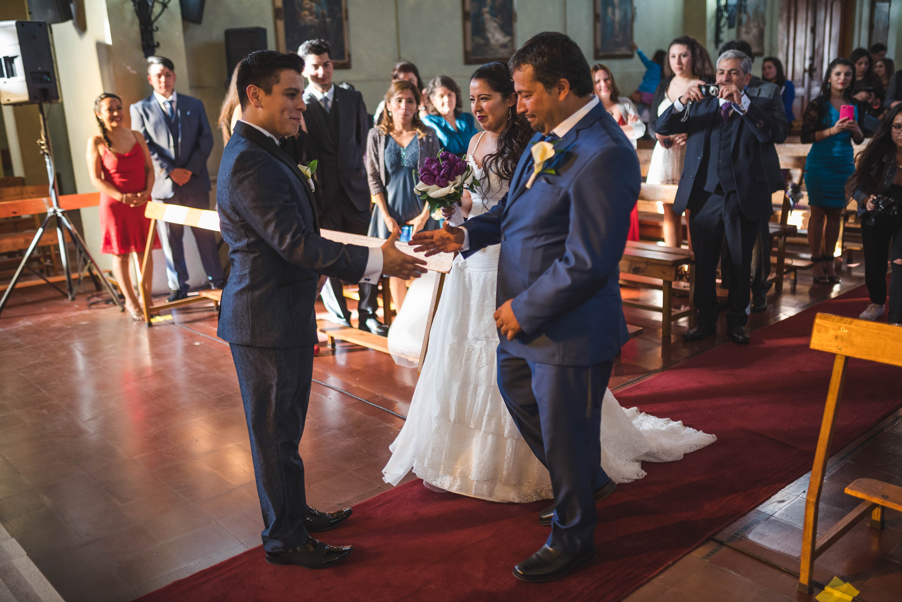 Matrimonio-centro de eventos-oliveto-santiago-fotógrafo de matrimonios-Iglesia de la Inmaculada Concepción-talagante