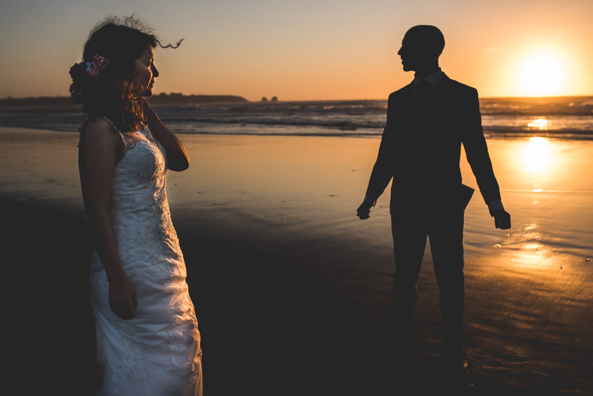 sesión-playa-trash the dress-pichilemu-fotografo-matrimonio-diego mena fotografia