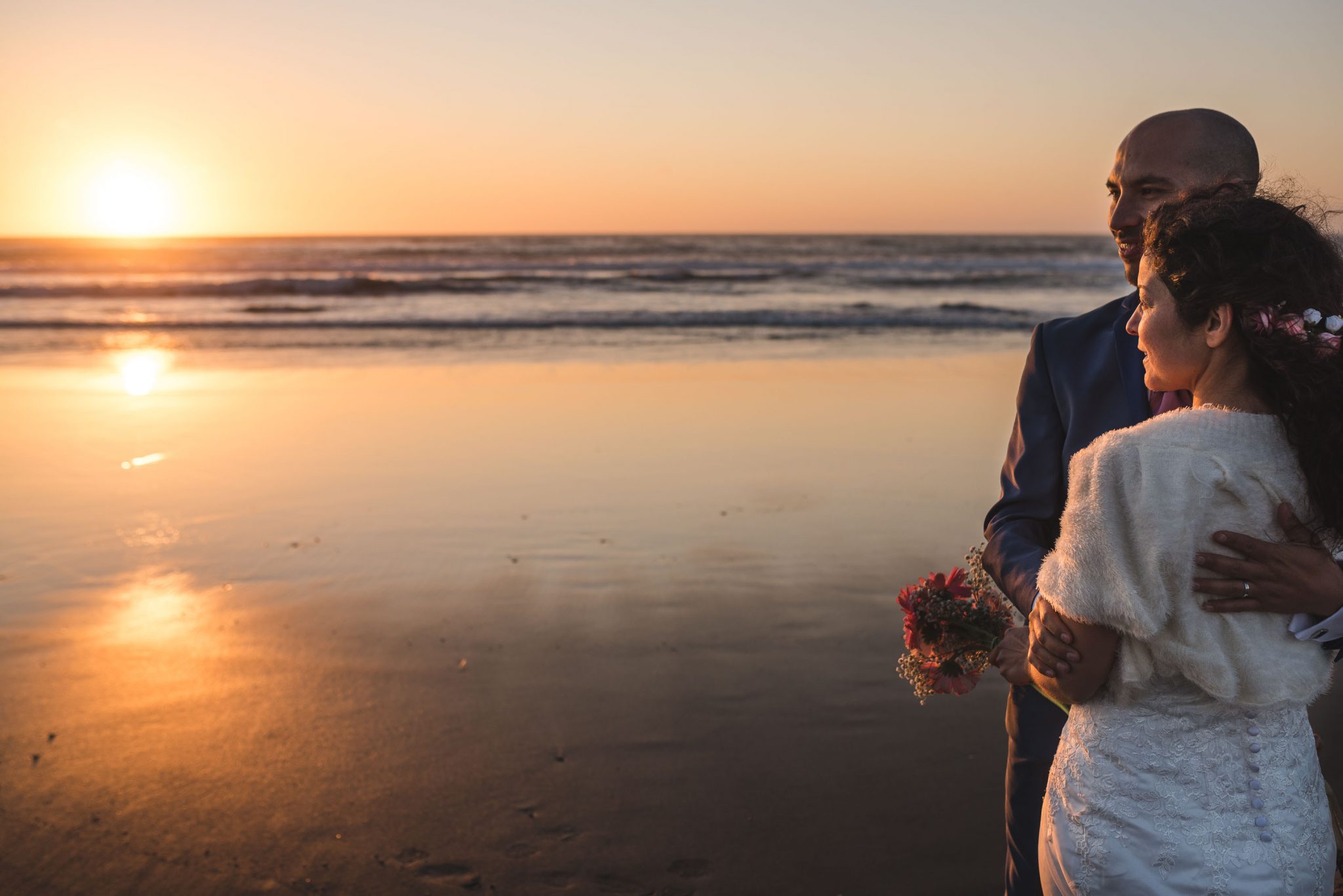 sesión-playa-trash the dress-pichilemu-fotografo-matrimonio-diego mena fotografia