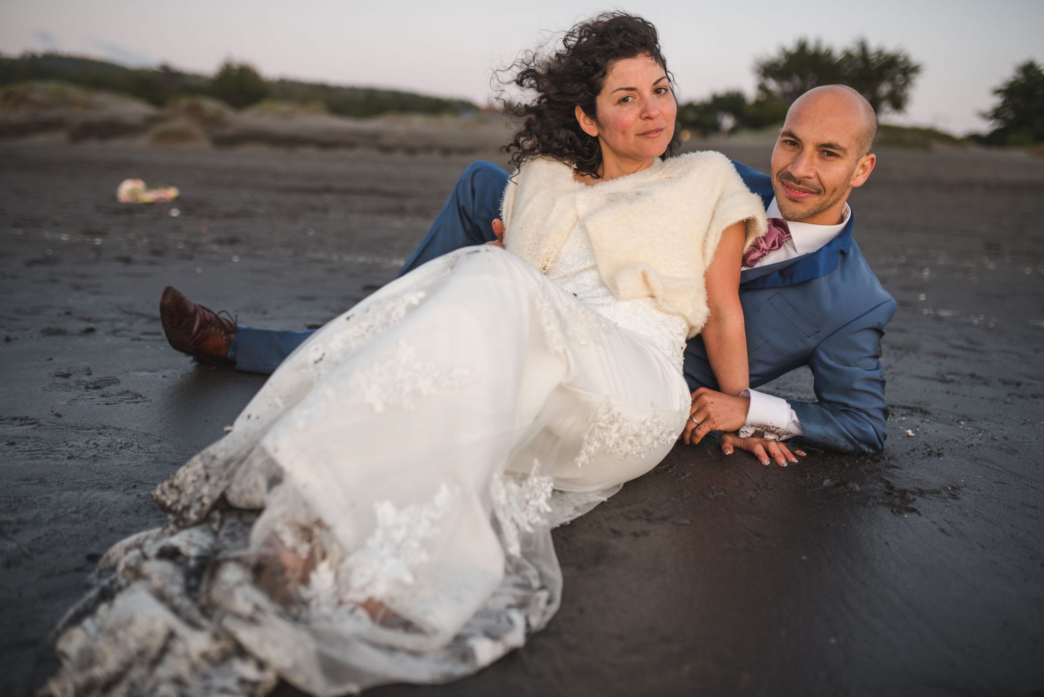 sesión-playa-trash the dress-pichilemu-fotografo-matrimonio-diego mena fotografia