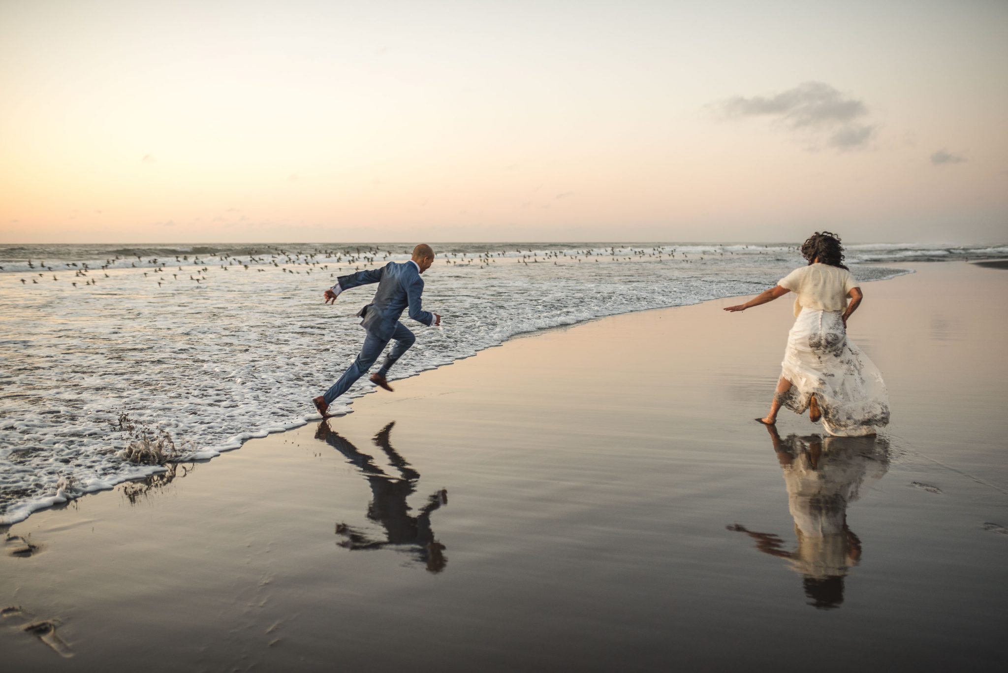 sesión-playa-trash the dress-pichilemu-fotografo-matrimonio-diego mena fotografia