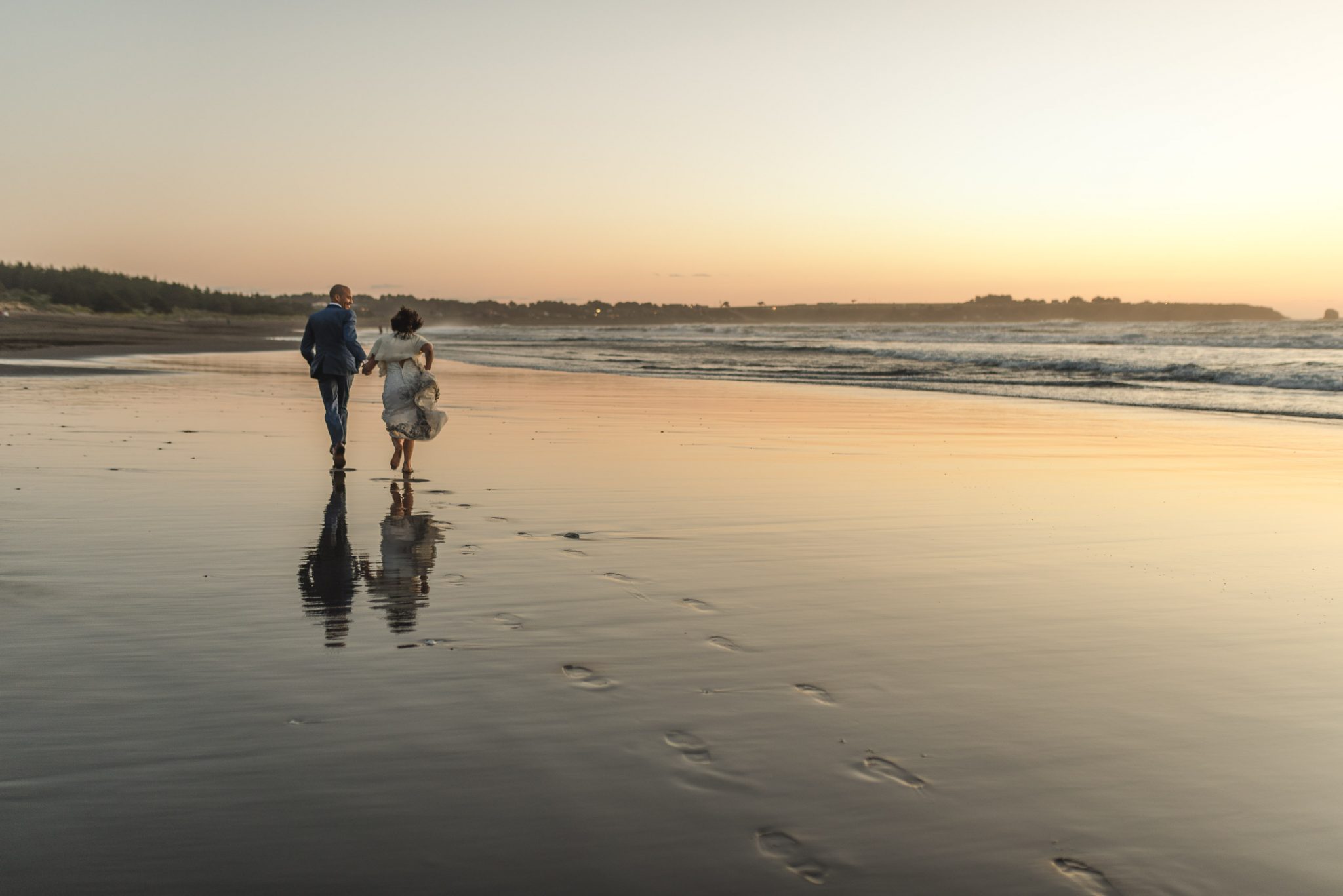 sesión-playa-trash the dress-pichilemu-fotografo-matrimonio-diego mena fotografia