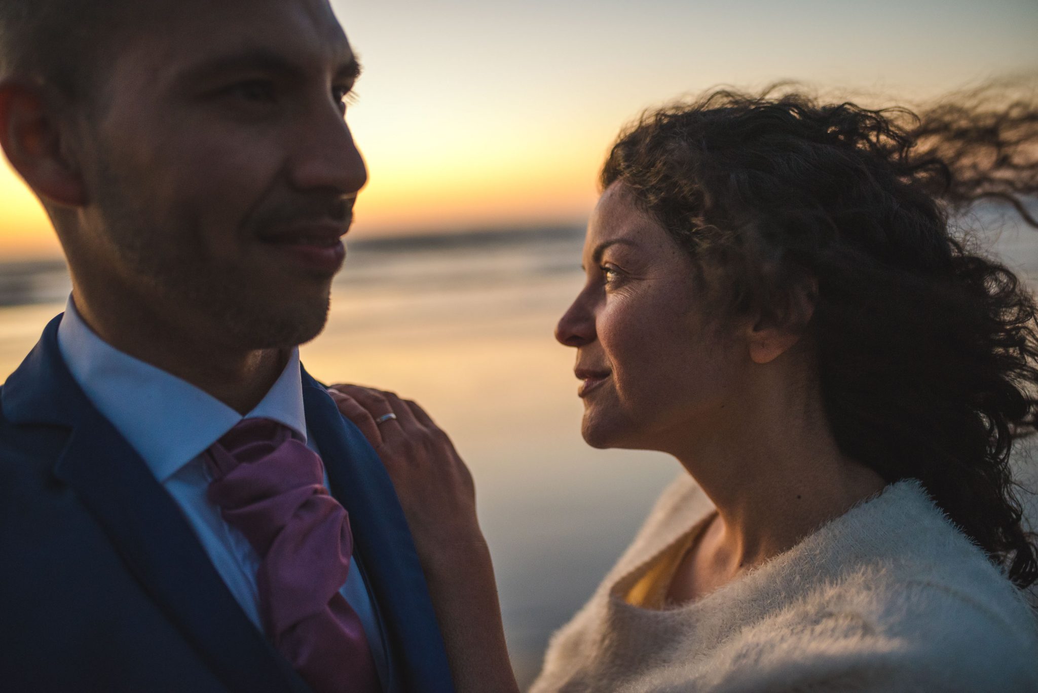 sesión-playa-trash the dress-pichilemu-fotografo-matrimonio-diego mena fotografia