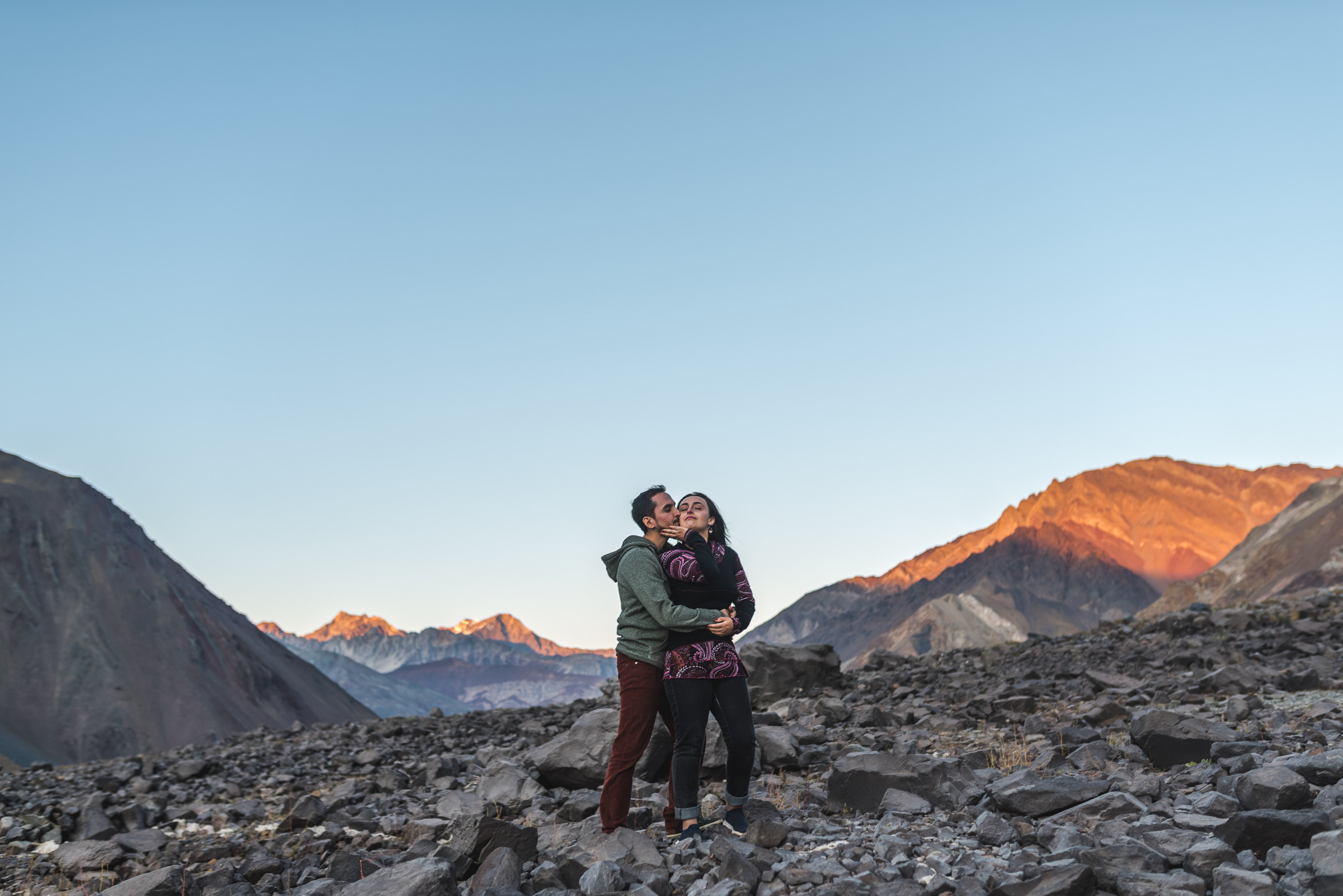 pre boda-embalse del yeso-sesion pre boda-fotografo de matrimonios-santiago-cajon del maipo