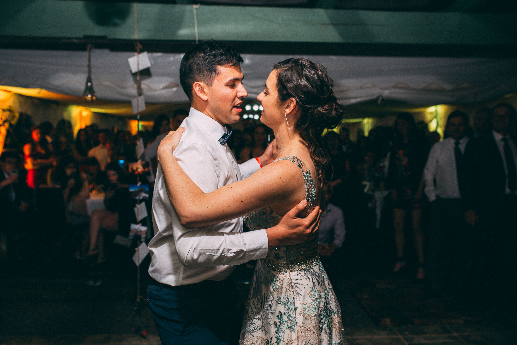 la fragua centro de eventos-purranque-decima region-llanquihue-matrimonio campestre-fotografo documental de matrimonios-cena-vals novios