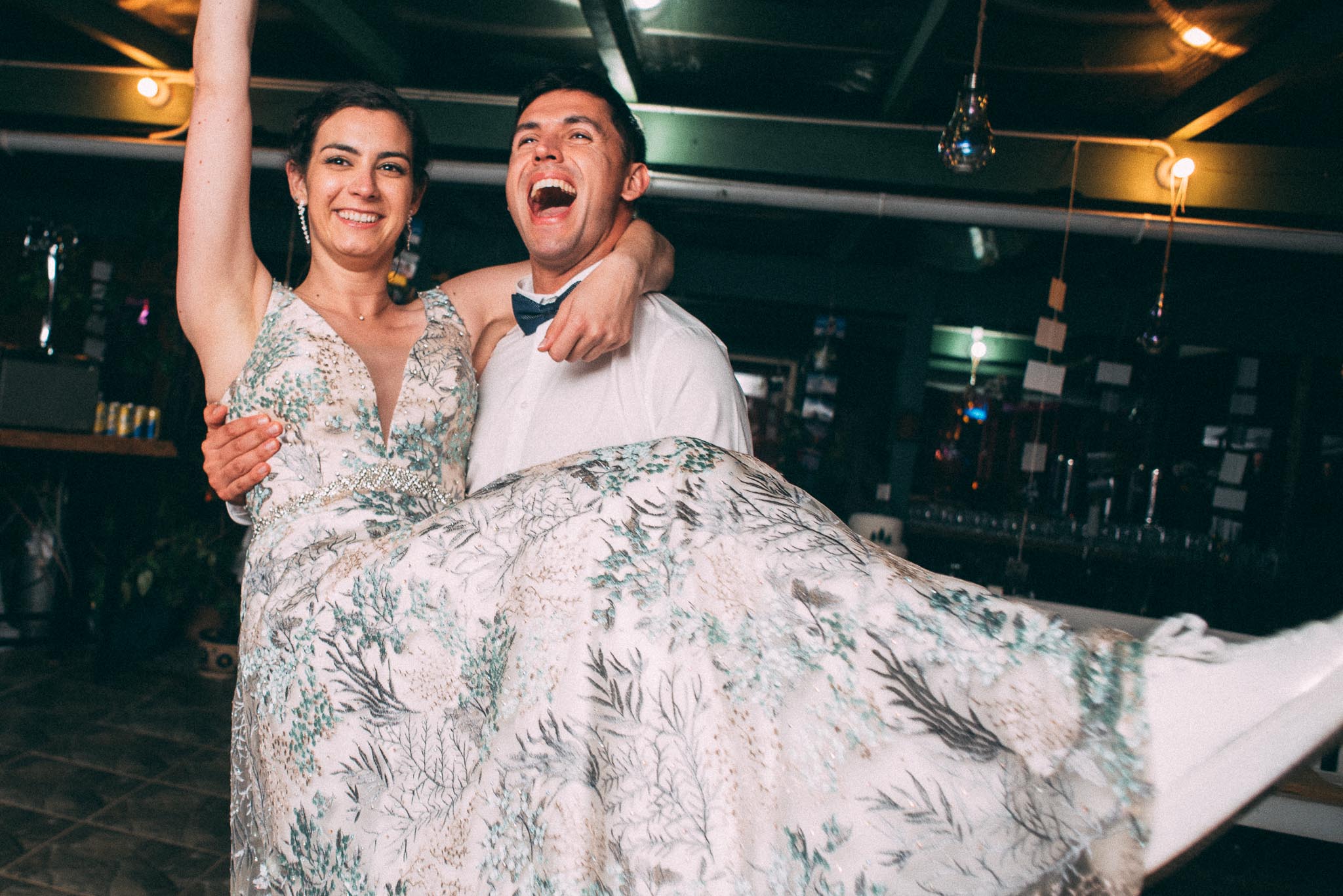 la fragua centro de eventos-purranque-decima region-llanquihue-matrimonio campestre-fotografo documental de matrimonios-cena-vals novios